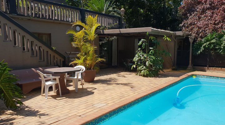 Pool Flat 800m to Beach