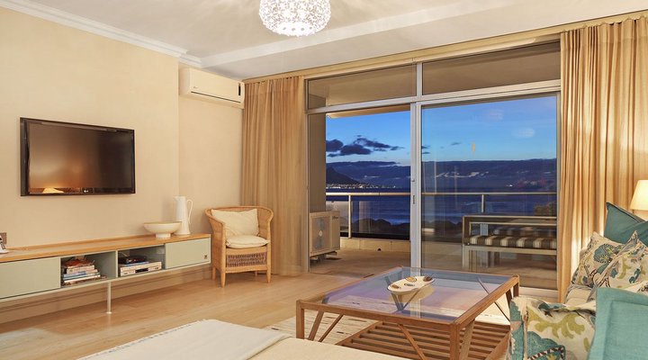 Kitesurf & Beachfront Haven by AirAgents 