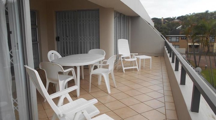 Club Cabana 15