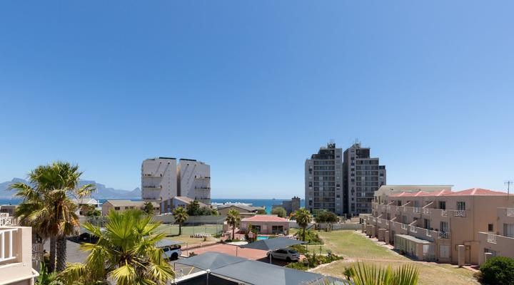 Mont Serrat 58 by CTHA