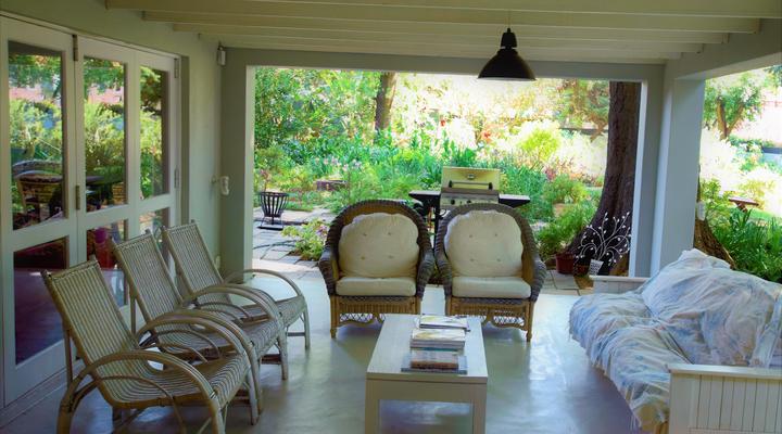 Under the Oak Bed and Breakfast