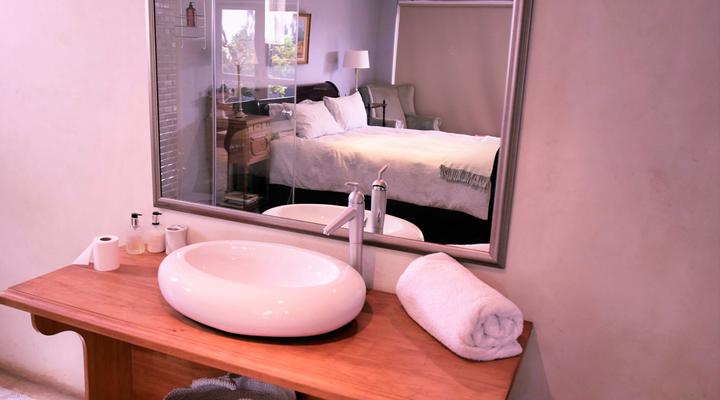 Under the Oak Bed and Breakfast