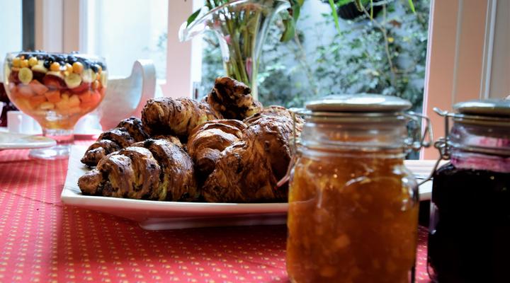 Under the Oak Bed and Breakfast
