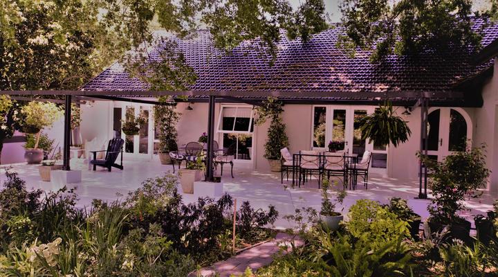 Under the Oak Bed and Breakfast