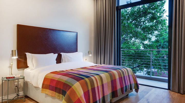 Waterfront Luxury Family Apartment