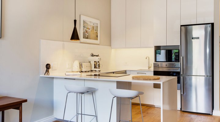 Waterfront Luxury Queen Apartment