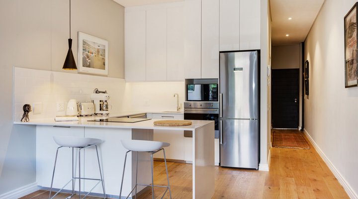 Waterfront Luxury Queen Apartment