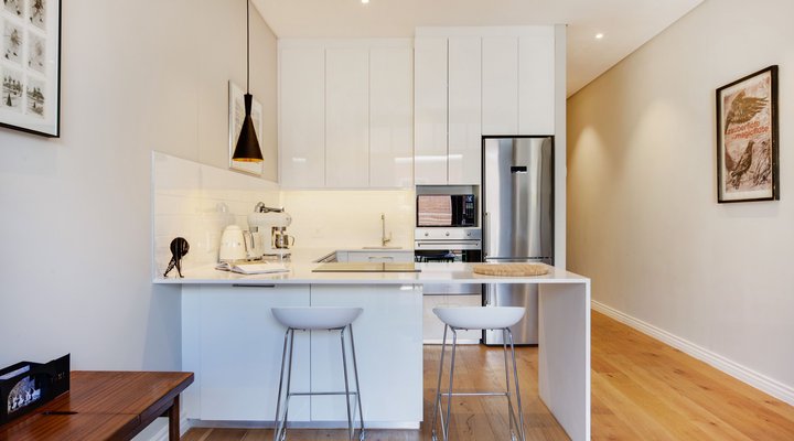 Waterfront Luxury Queen Apartment