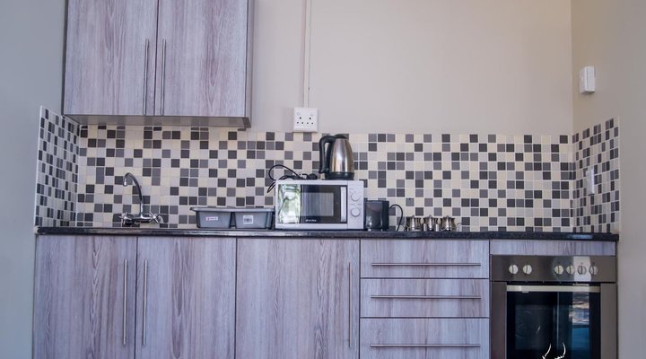 LeNgwenya Private Game Lodge