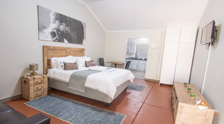 LeNgwenya Private Game Lodge