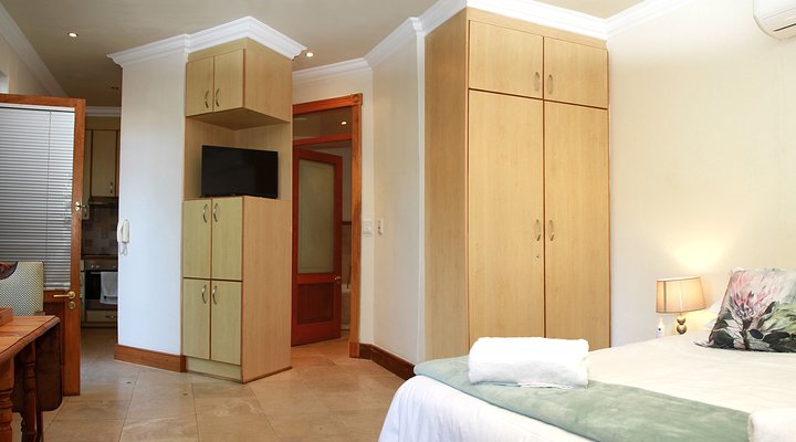 Parfait at Koetsiershuis in historic core