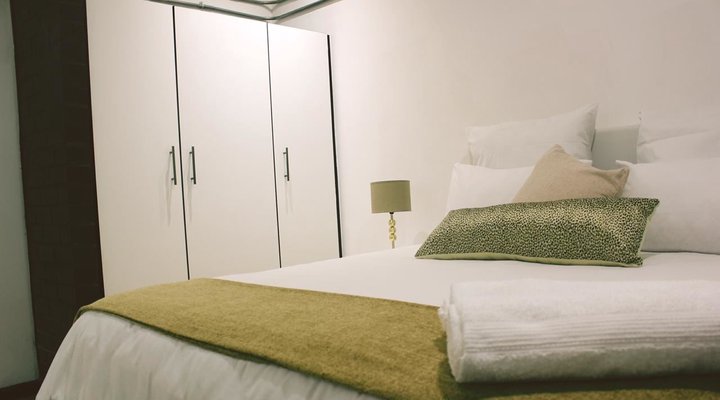 The Heriot Large Suit Apartment