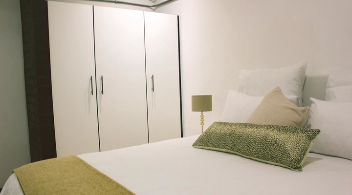 The Heriot Large Suit Apartment