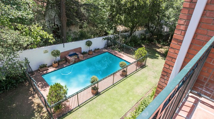 2 ensuite bedroom Sandton CBD Apartment 