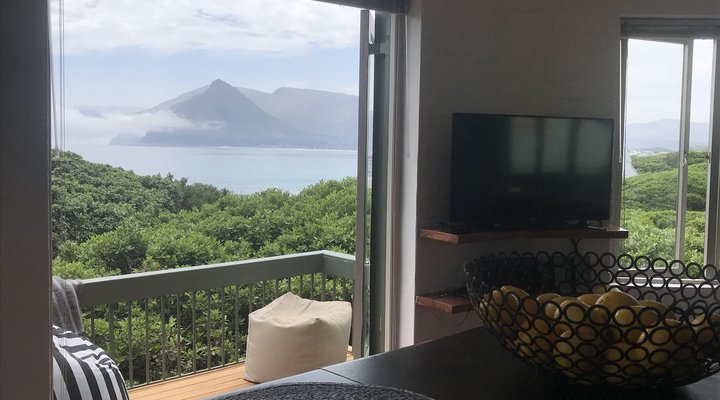 Seafoam in Kommetjie