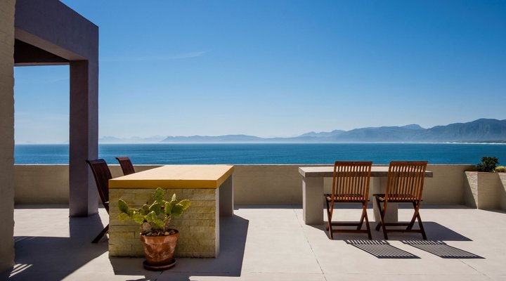 Marebella Seafront Guesthouse