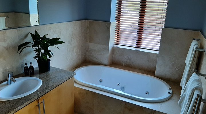 Pearl Valley Atolosa