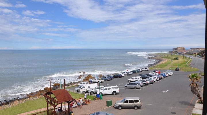 18 Coogee Bay Beachfront Apartment East London