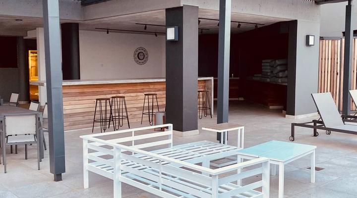 Exclusive Coral Point Apartment with sea view