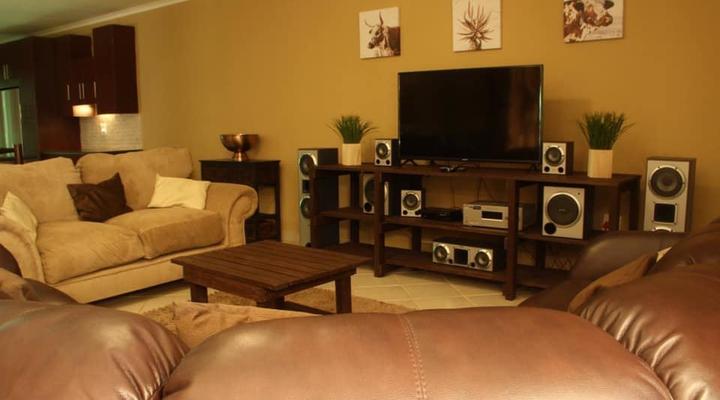 Deo Favente Holiday Home