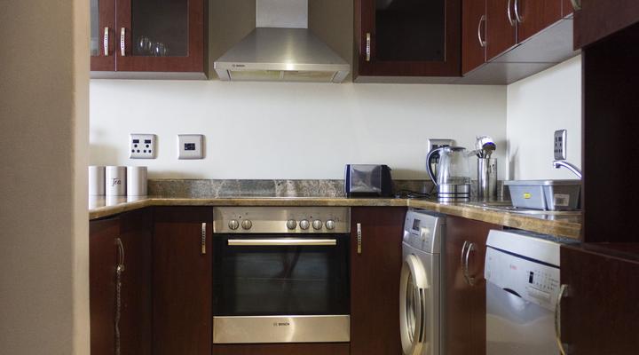 The Sails Beach Apartment