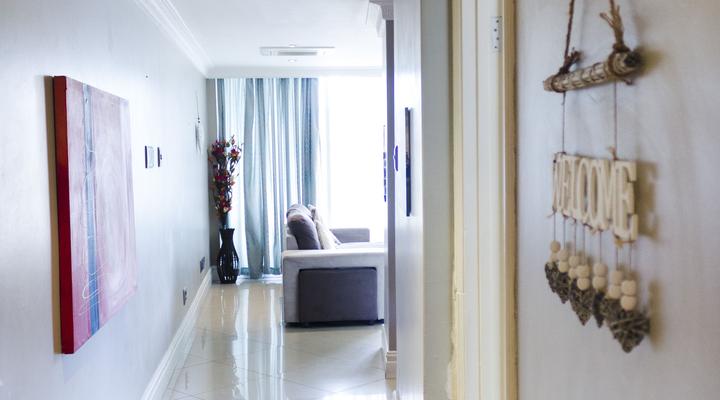 The Sails Beach Apartment