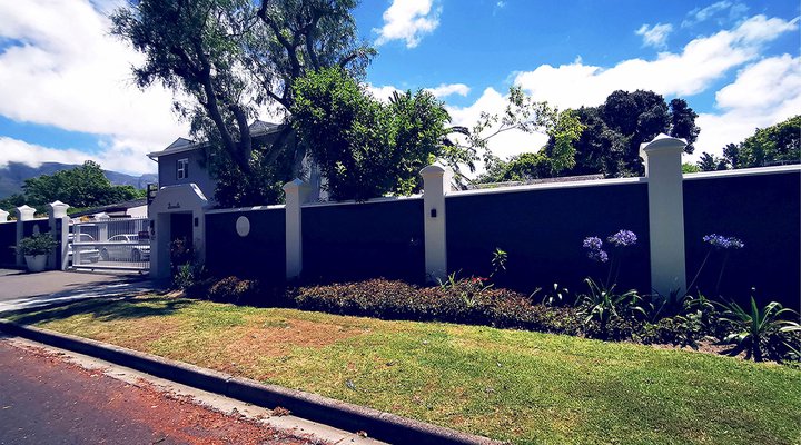 Biancalba Guest House