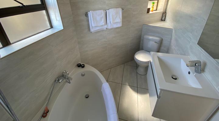 Pier Plesier Guest House