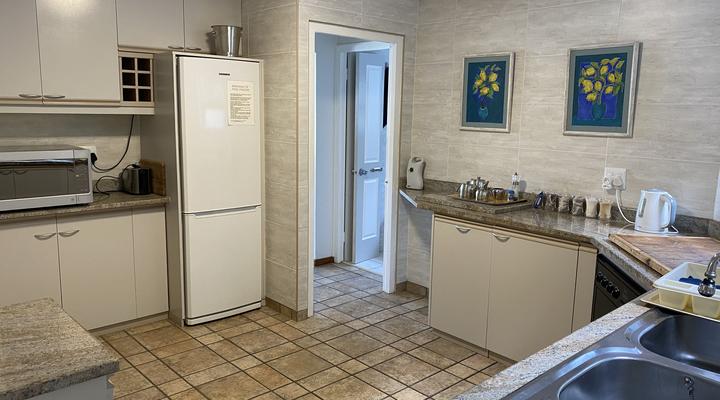 Pier Plesier Guest House