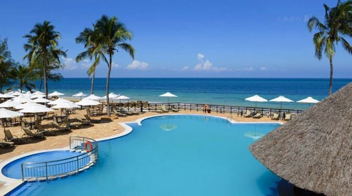 Ledger Plaza Bahari Beach Hotel