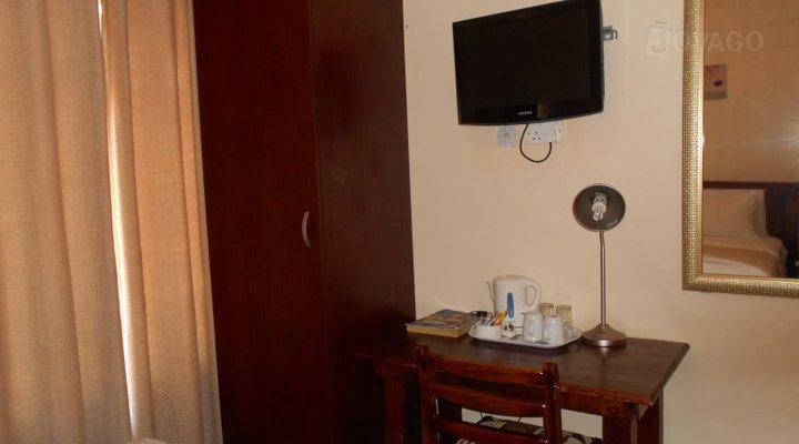 Luxury Inn Close Company