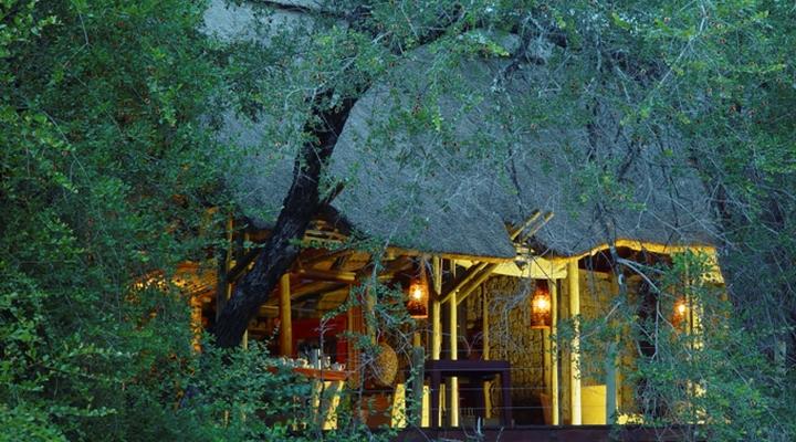 Rhino Post Safari Lodge - Rhino Walking Safaris