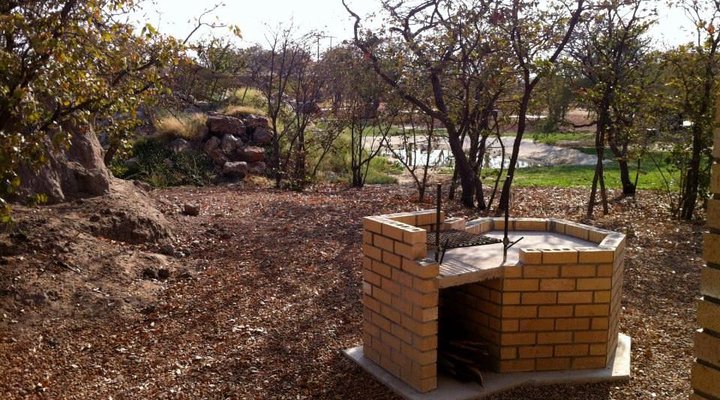  Tuuthebe Lodge & Campsite