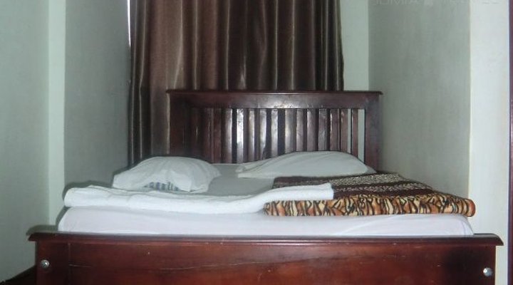 Crystal Valley Hotel