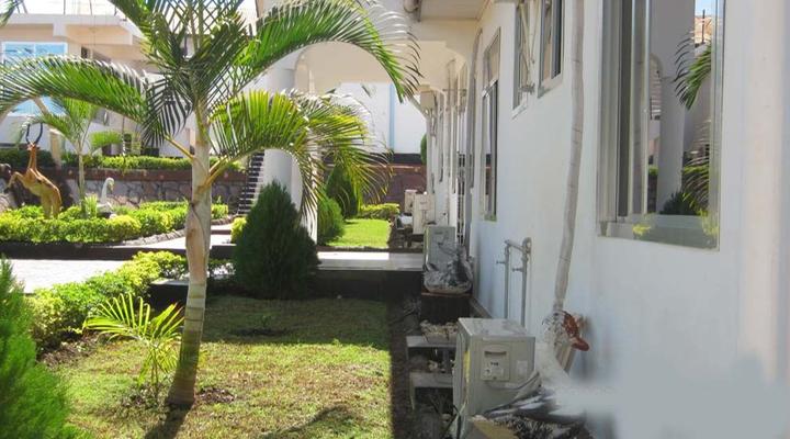 Mahale Classic Lodge