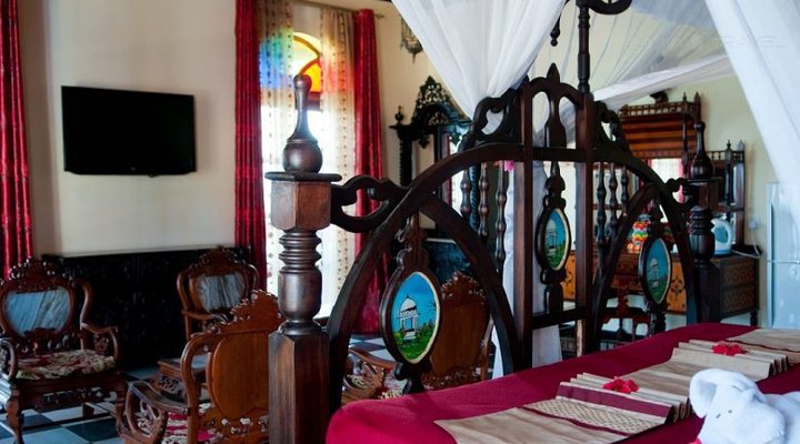 Tembo House Hotel and Apartment