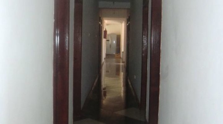 Crystal Valley Hotel