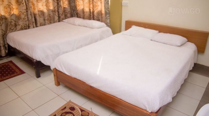 Family Guest House At Hopewell Place