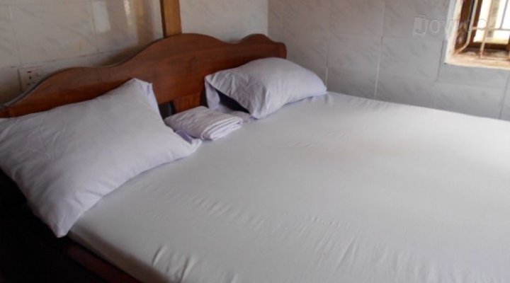 Adela Veronica Guest House