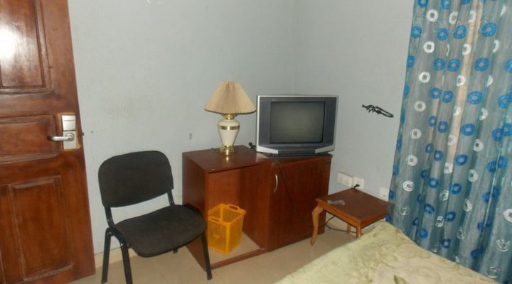 'O' Lakesin Hotel and Suites