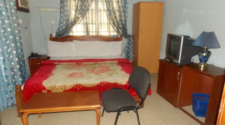 'O' Lakesin Hotel and Suites