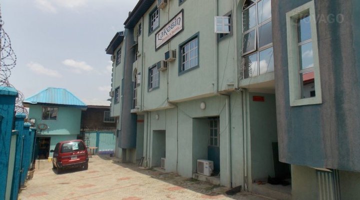 'O' Lakesin Hotel and Suites