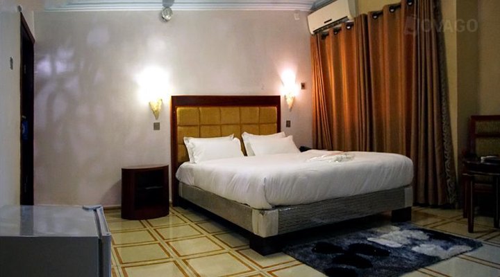Bleu Ivy Hotel & Suites