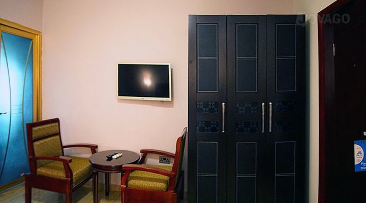 Bleu Ivy Hotel & Suites
