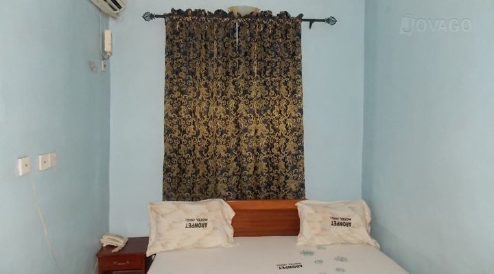 Arowpet Hotel Nig