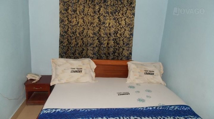 Arowpet Hotel Nig