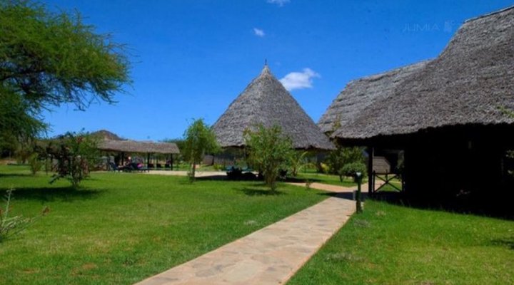 Voi Wildlife Lodge