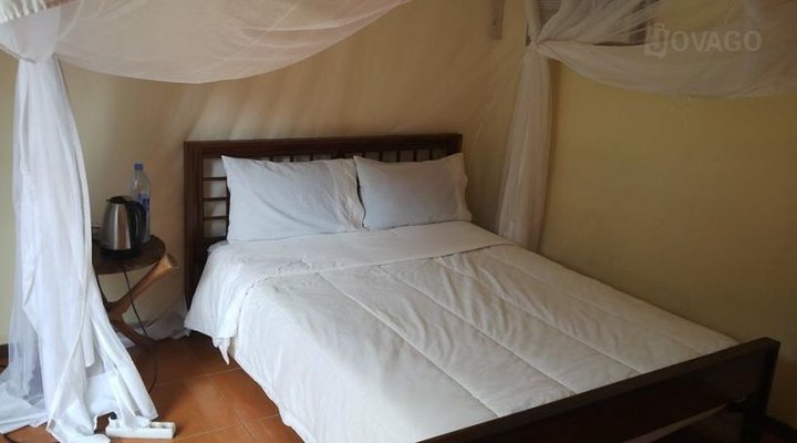 Fernando Nhaca Lodge