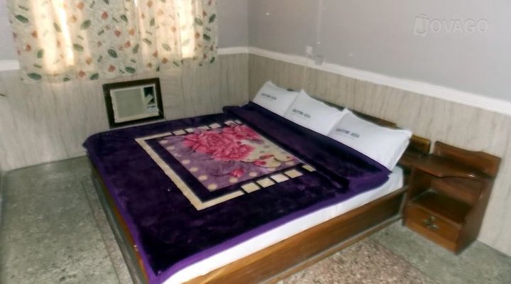 Abayomi Agia Hotels Ltd.