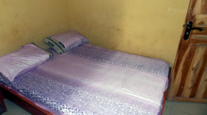 Aderinsoye Royal Hotel